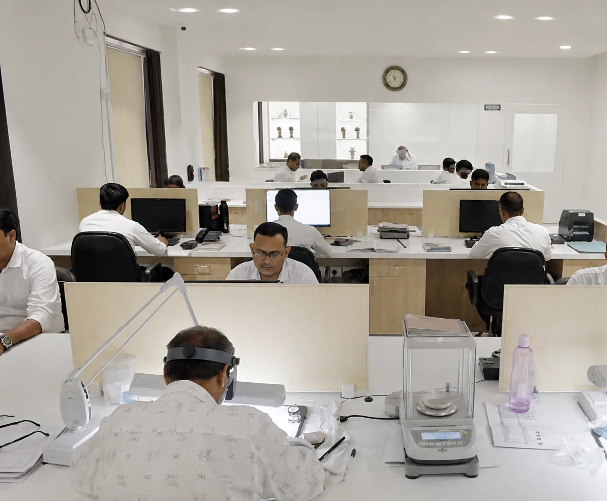 Malya is now associated with leading jewelry brands across the globe and is growing at a rapid pace, thanks to its highly motivated team of 150 men and women.