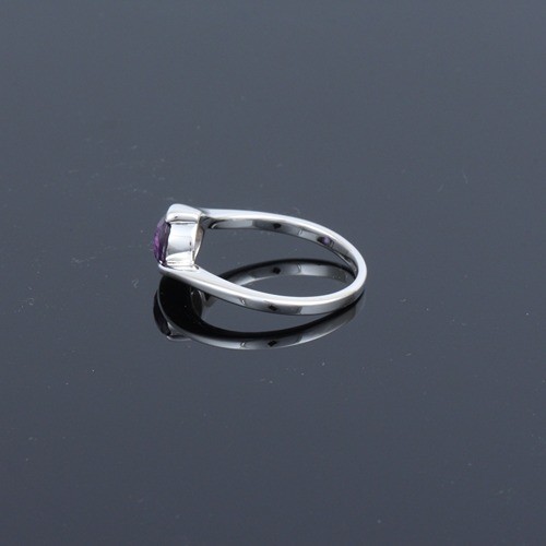 925 Silver Amethyst Solitaire Ring - Image 3