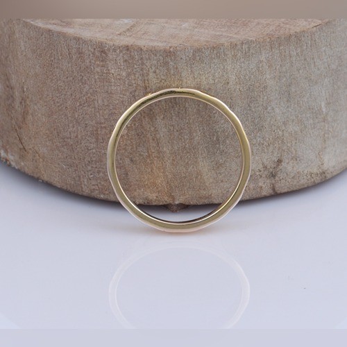 925 Silver Heart engraved Plain Band Ring With Yellow Gold Plating - Image 3
