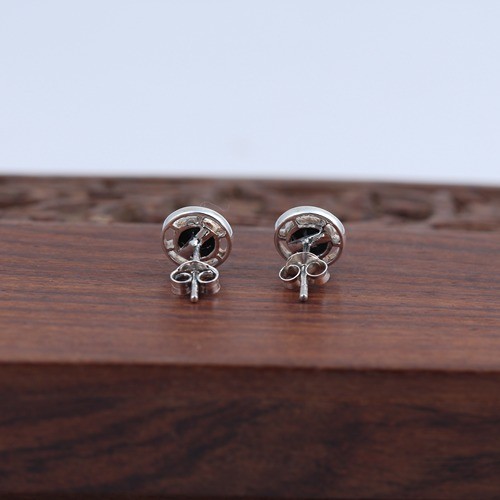 925 Silver Black Spinel Claw Set Stud Earring - Image 4