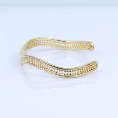 925 Silver Plain Wave And Dotted Cuff Bangle With 14K Yellow Gold Plating - Image 3