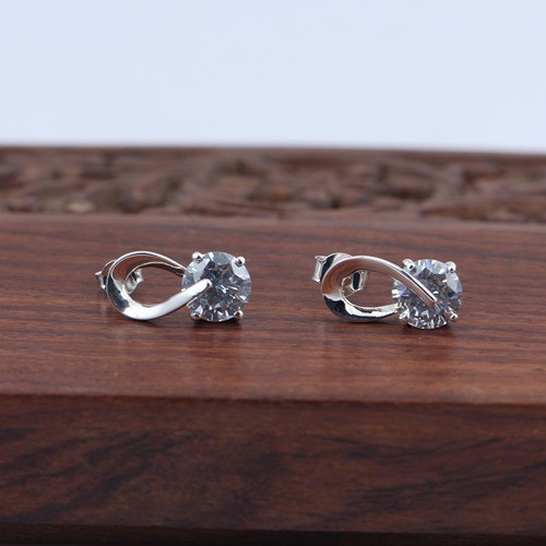 925 Silver Solitaire White Zircon Stud Earring - Image 3