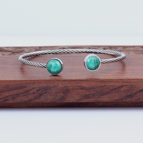 925 Silver Twisted Wire Bangle With Malachite Stone - Image 1