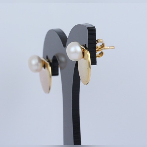 925 Silver Pearl Two type Wear Earring With Yellow Gold Plating - Image 4