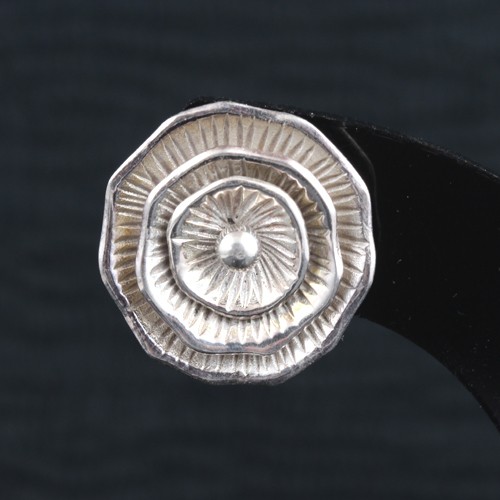 925 Silver Plain Flower Shape Earring - Image 2