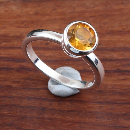 925 Silver Citrine Solitaire Ring - Image 1