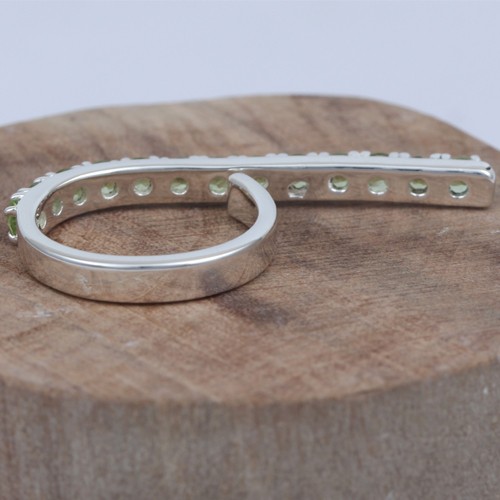 925 Silver Fancy Shape Peridot Ring - Image 3