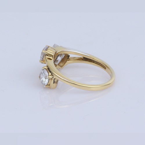 925 Silver Fashionable White Zircon Three Stone Ring with Yellow Gold Plating - Image 3