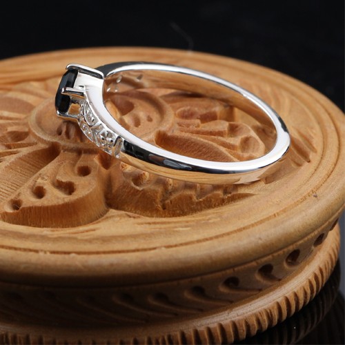 925 Silver London Blue Topaz With White Zircon Ring - Image 3