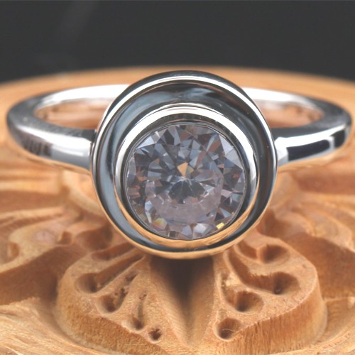 925 Silver White Zircon Solitaire Ring - Image 2