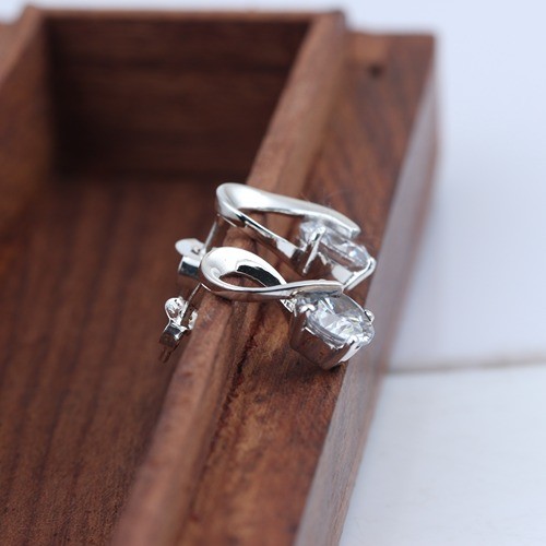 925 Silver Solitaire White Zircon Stud Earring - Image 4