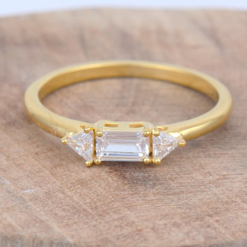 925 Silver White Zircon Classic Ring With Yellow Gold Plating - Image 1