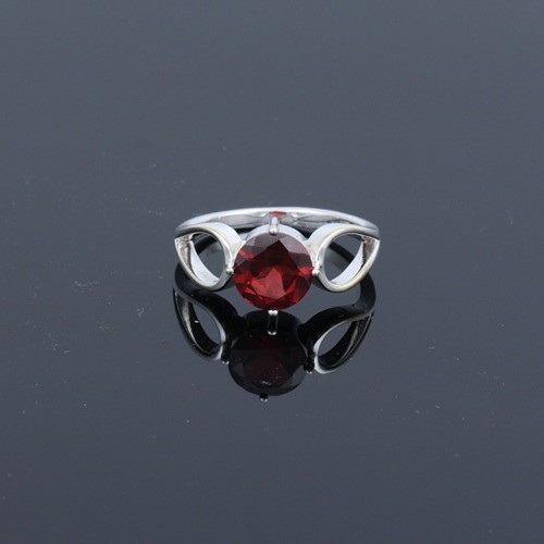 925 Silver Red Garnet Fancy Solitaire Ring - Image 2