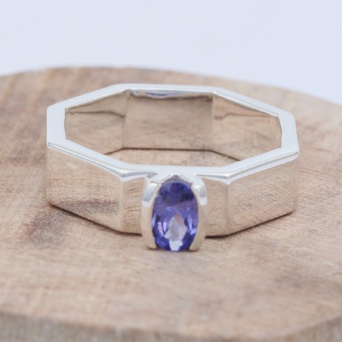 925 Silver Fancy Shape Ring With Tanzanite - Image 1