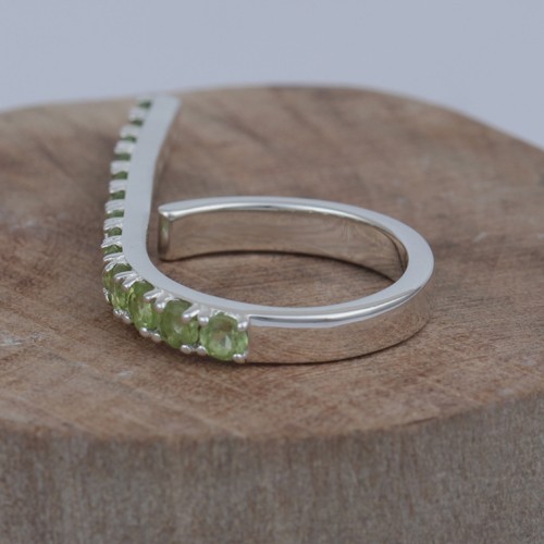 925 Silver Fancy Shape Peridot Ring - Image 2