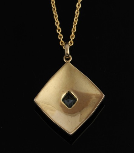 925 Silver Peridot Necklace With Enamel With yellow Gold Plating - Image 4