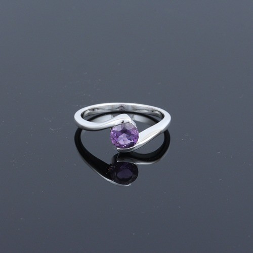 925 Silver Amethyst Solitaire Ring - Image 2