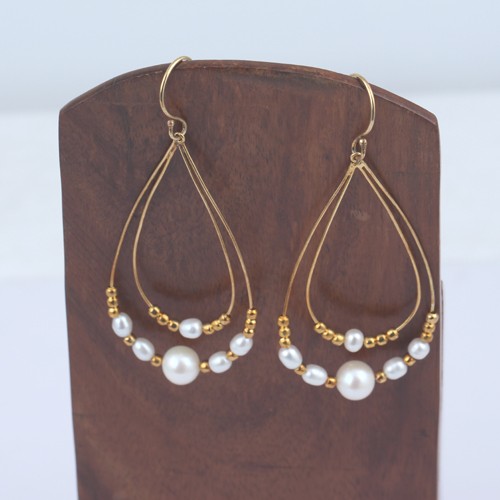 925 Silver Pear Shape Wire Earring With Pearl And Gold Plating - Image 1