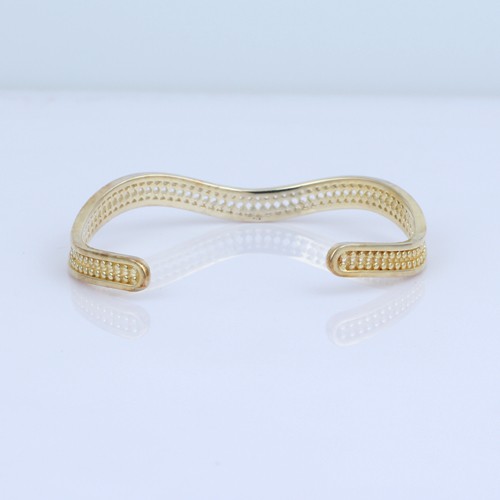 925 Silver Plain Wave And Dotted Cuff Bangle With 14K Yellow Gold Plating - Image 4