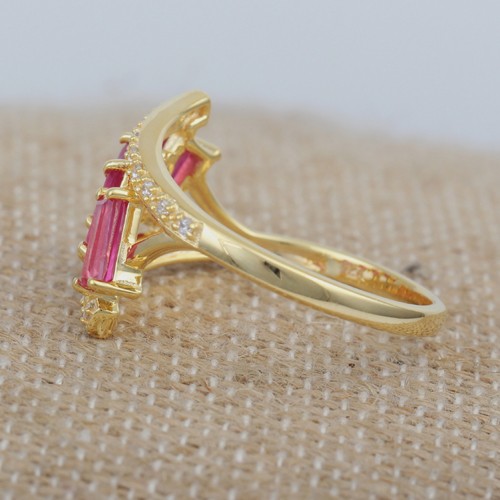 925 Silver Fancy Pink And White Zircon Ring With Yellow Gold Plating - Image 2