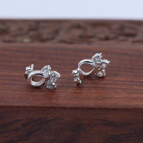 925 Silver White Zircon Three Stone Fancy Stud Earring - Image 4