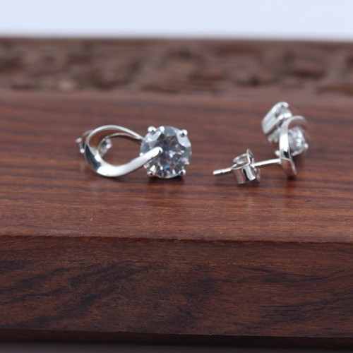 925 Silver Solitaire White Zircon Stud Earring - Image 2